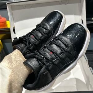 Jordan Retro 11 Low Size 5Y (6.5W)